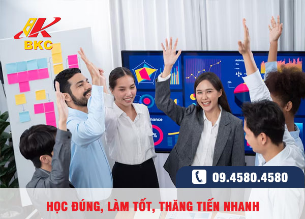 Cơ hội thăng tiến trong ngành Quản trị Kinh doanh: Học đúng, làm tốt, thăng tiến nhanh