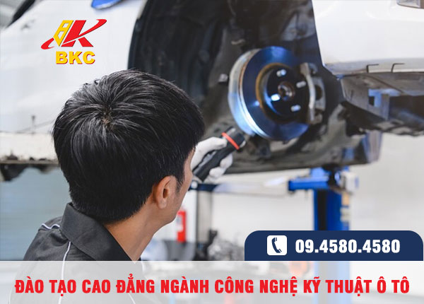 Mức lương ngành Công nghệ Kỹ thuật Ô tô: Thực tế và tiềm năng phát triển