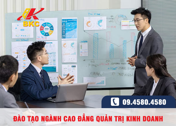 Tuyển sinh Cao đẳng Quản trị Kinh doanh 2025: Thông tin & cách đăng ký